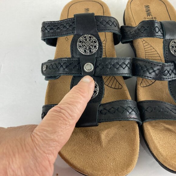 Minnetonka Womens Sz 6 Black Leather Strappy Sandals Slip On Slide Flats - Picture 2 of 7